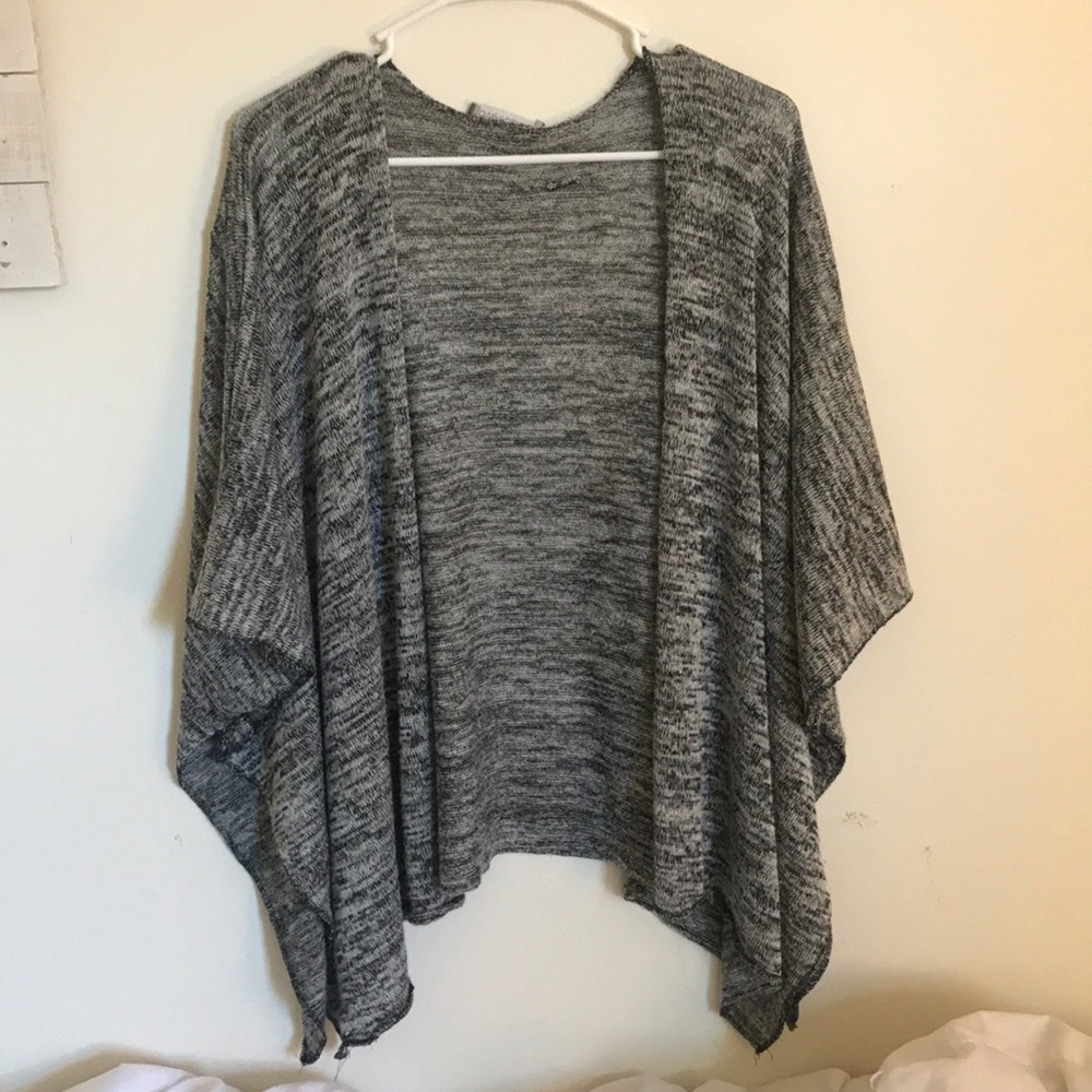 Gray loose cardigan/poncho